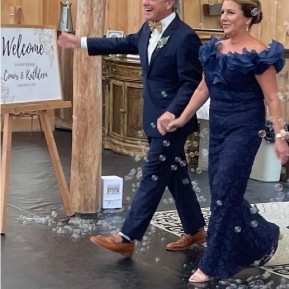 Beautiful formal long dress designed by Montage Worn once - Picture 2 of 2